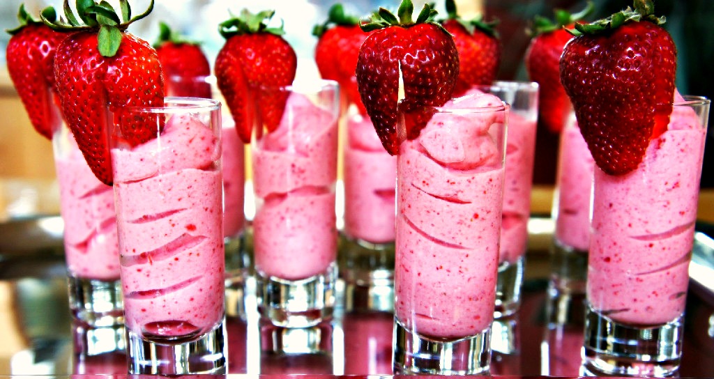 Strawberry Cheesecake Frozen Yogurt